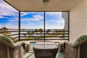 Lovely Marco Island Condo with Private Bay View